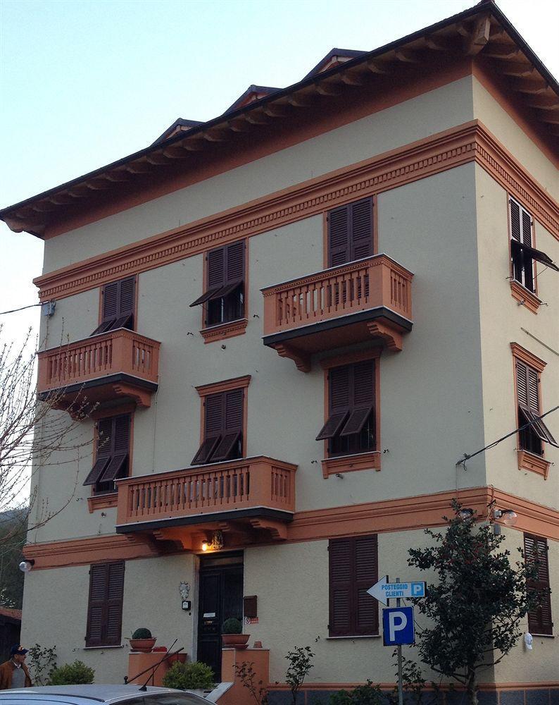 Albergo Chiara Savignone Buitenkant foto